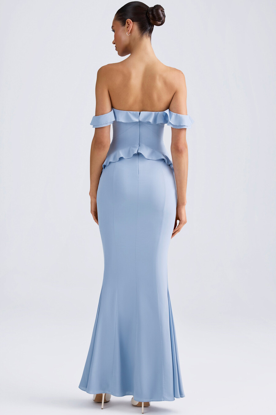 off-shoulder jurk met ruches in lichtblauw