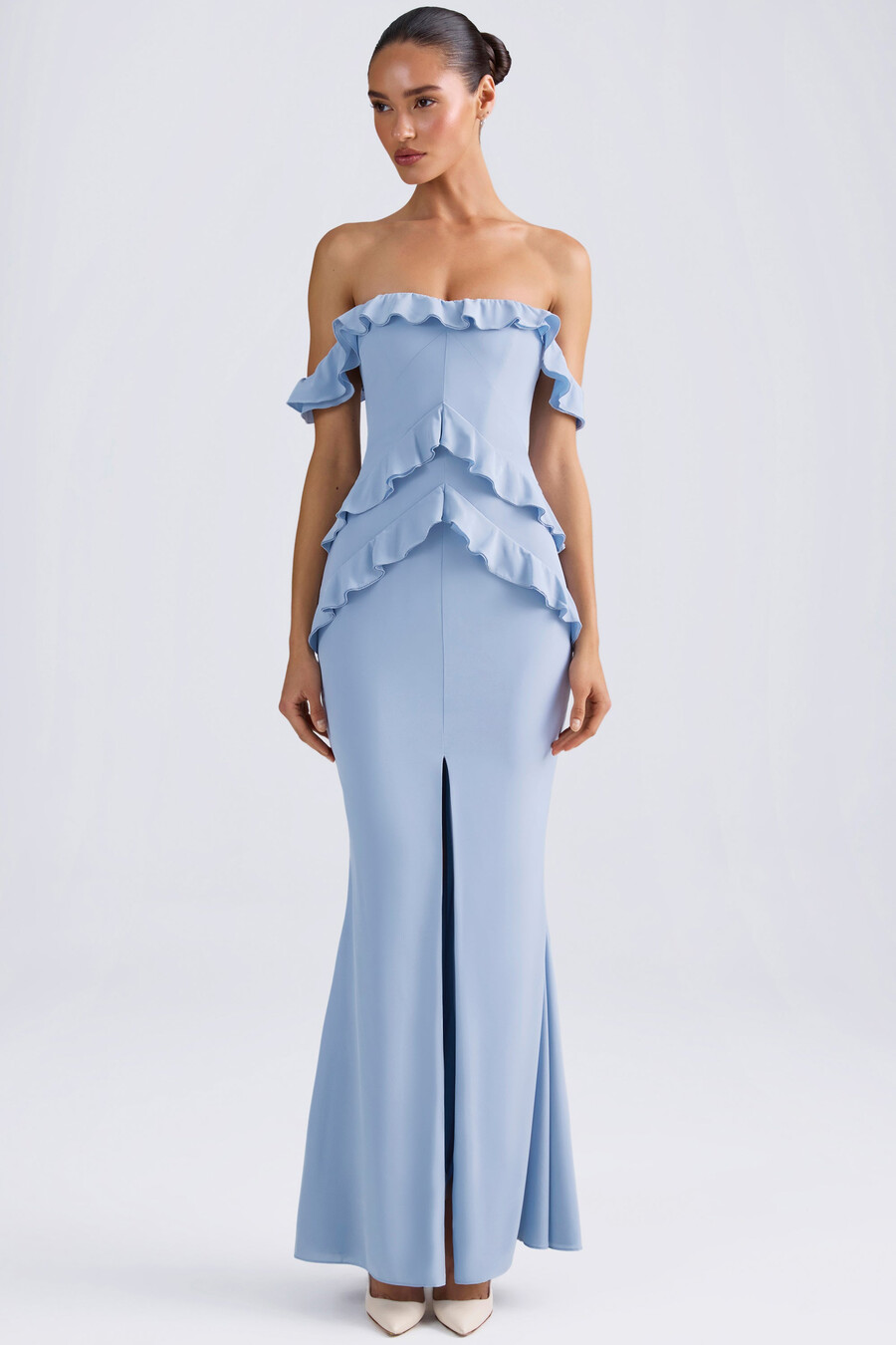 off-shoulder jurk met ruches in lichtblauw