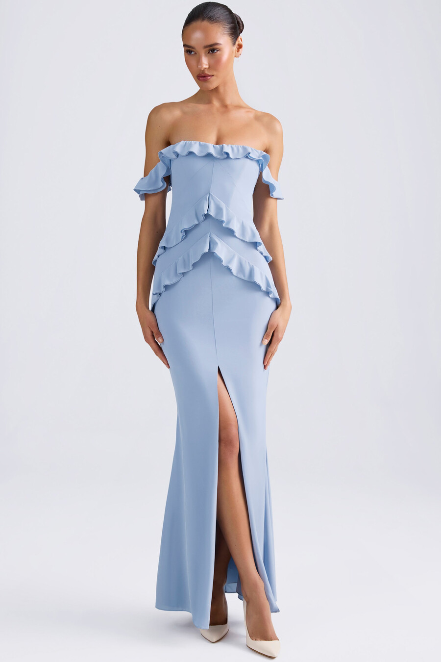 off-shoulder jurk met ruches in lichtblauw