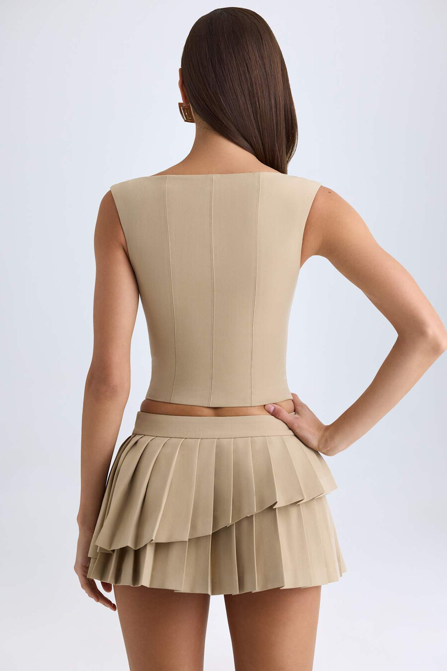 gelaagde geplooide minirok met lage taille in camelkleur