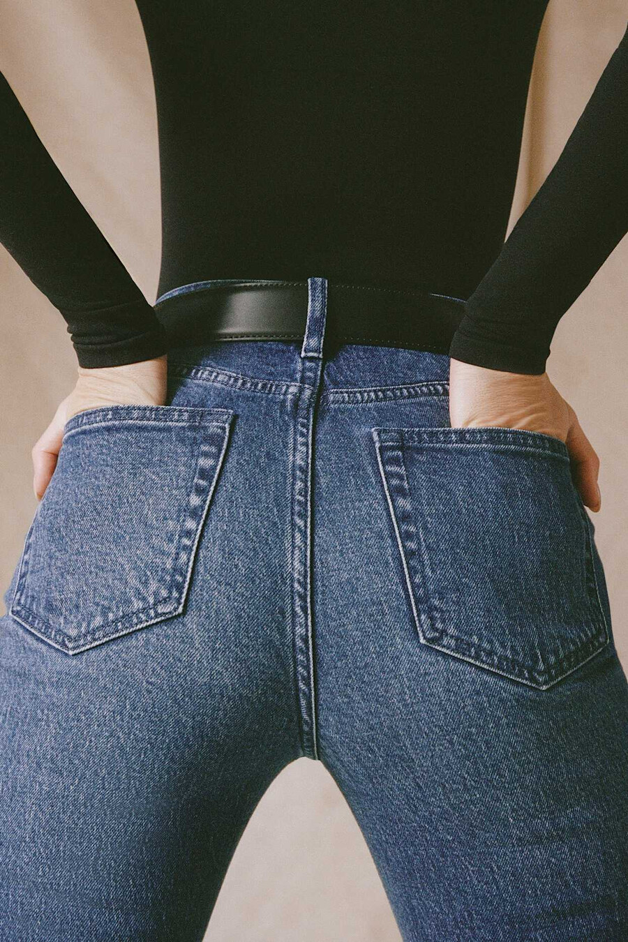 high-rise flared jeans in indigo wassing