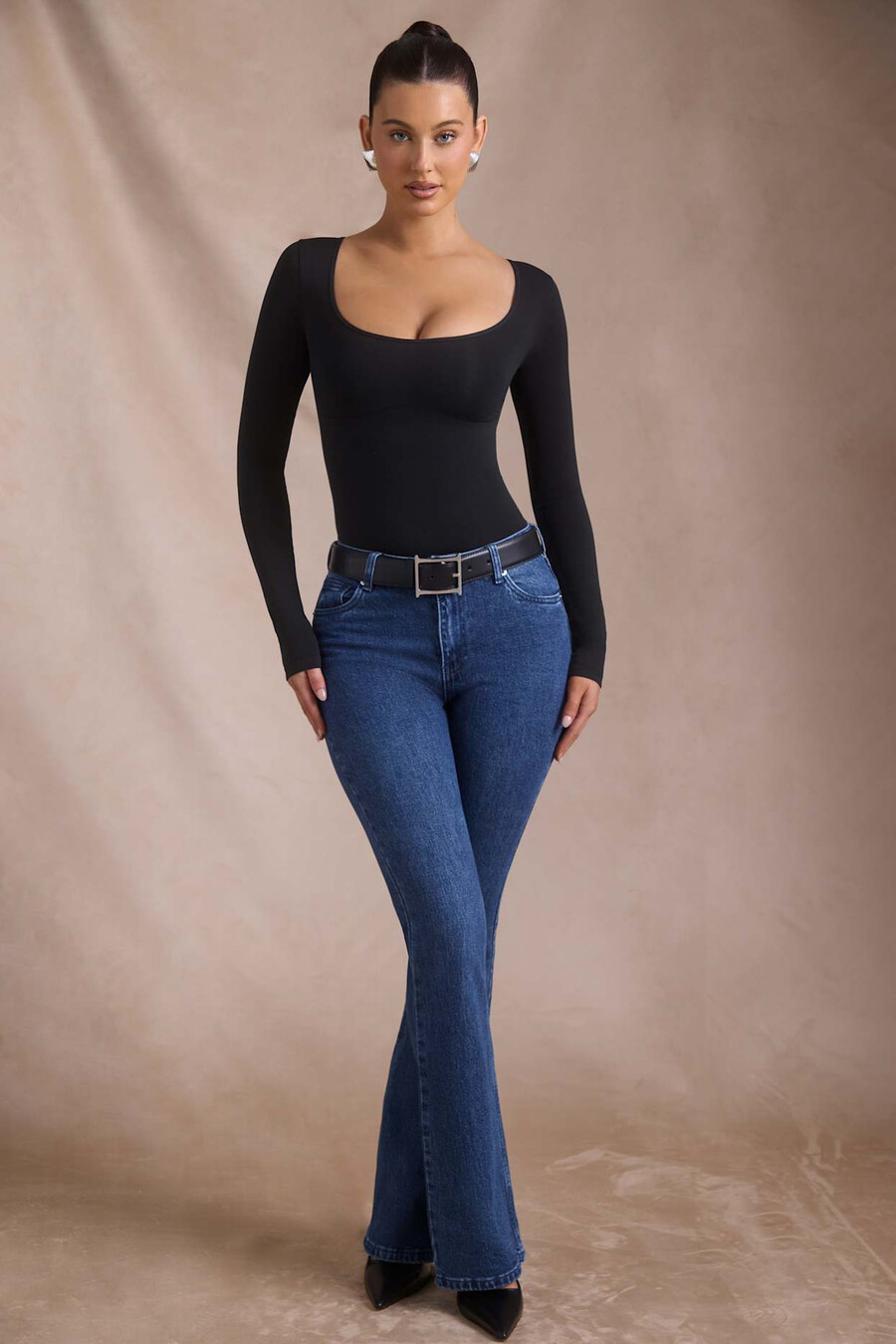 high-rise flared jeans in indigo wassing