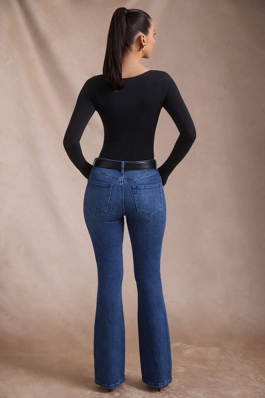 high-rise flared jeans in indigo wassing