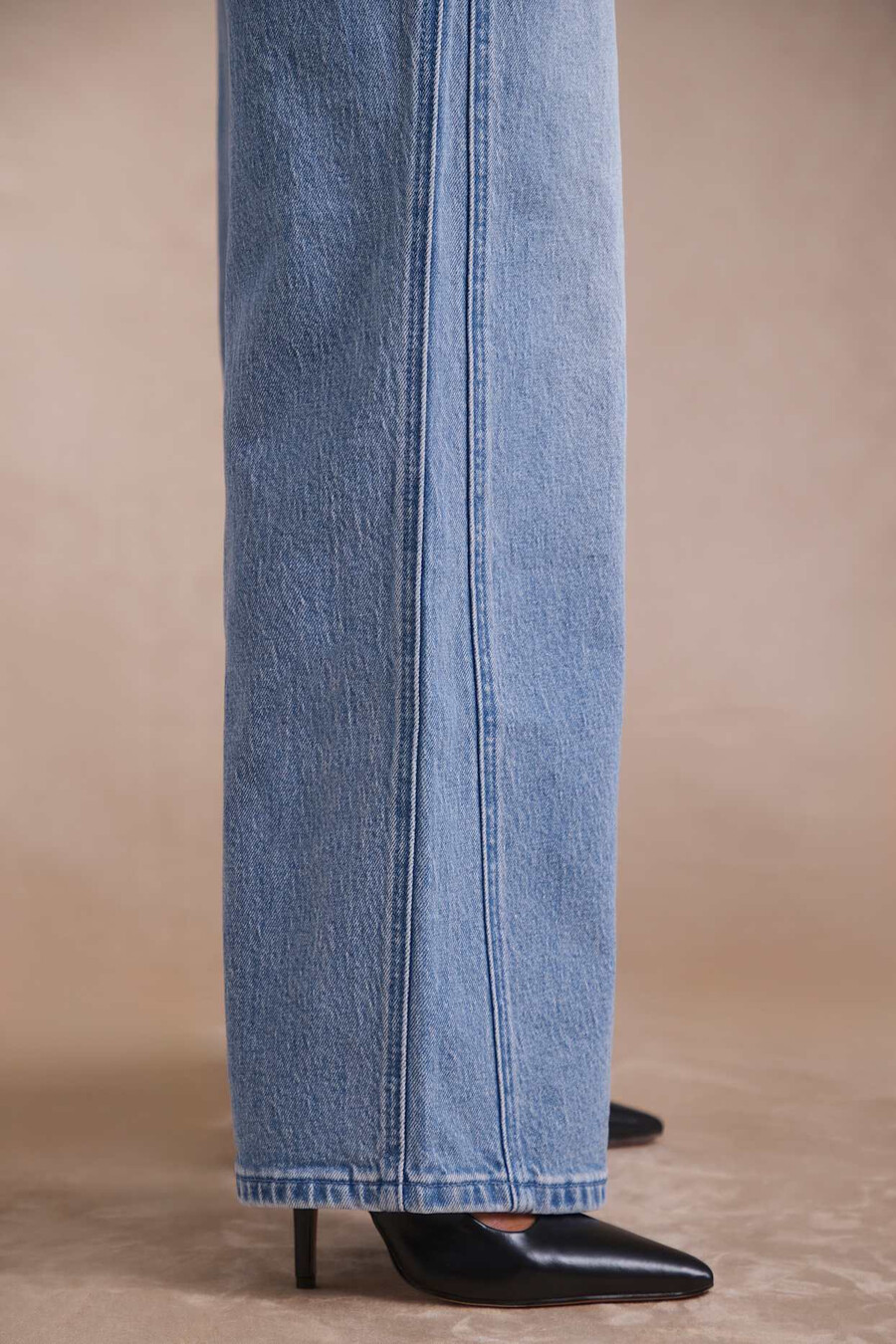 jeans met lage taille en wijde pijpen in vintage wassing
