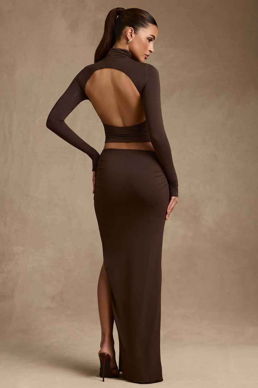 modal maxi rok met asymmetrische taille in chocoladebruin