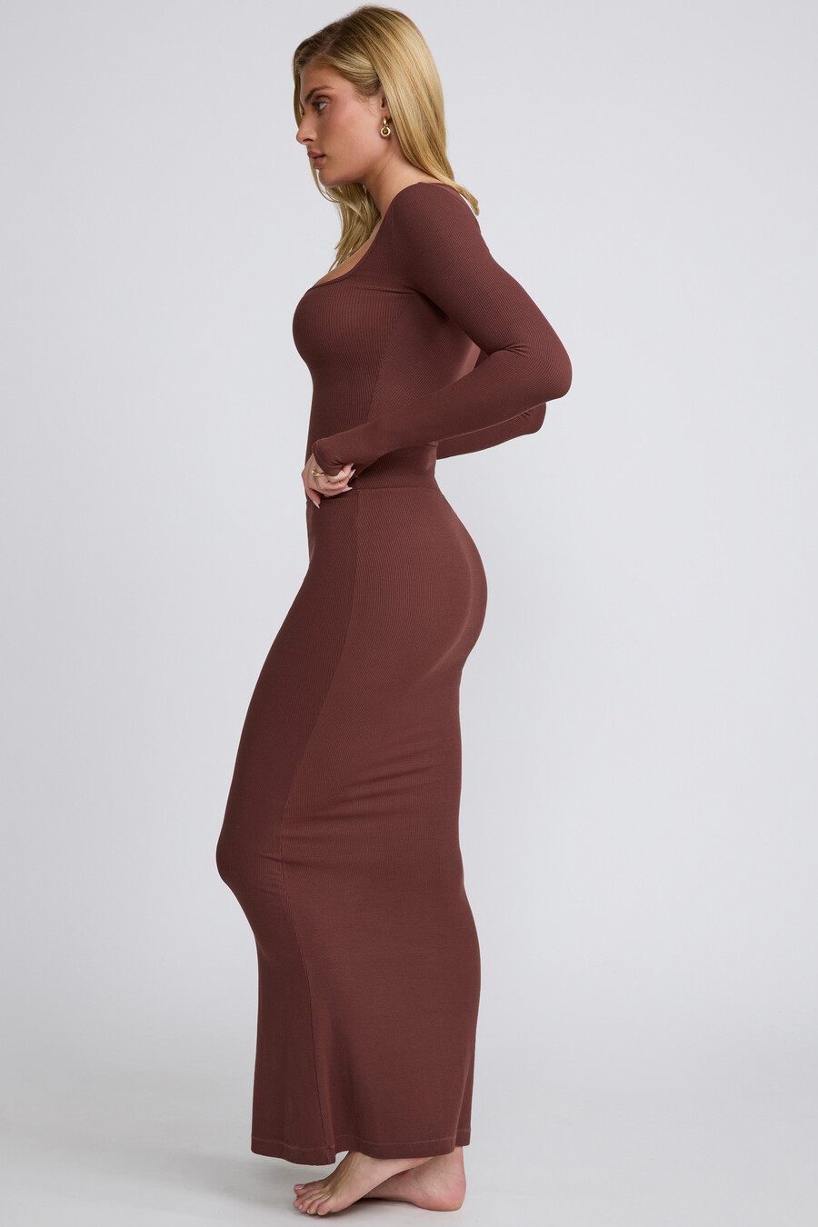 geribbelde modal maxi-rok met middelhoge taille in chocoladebruin