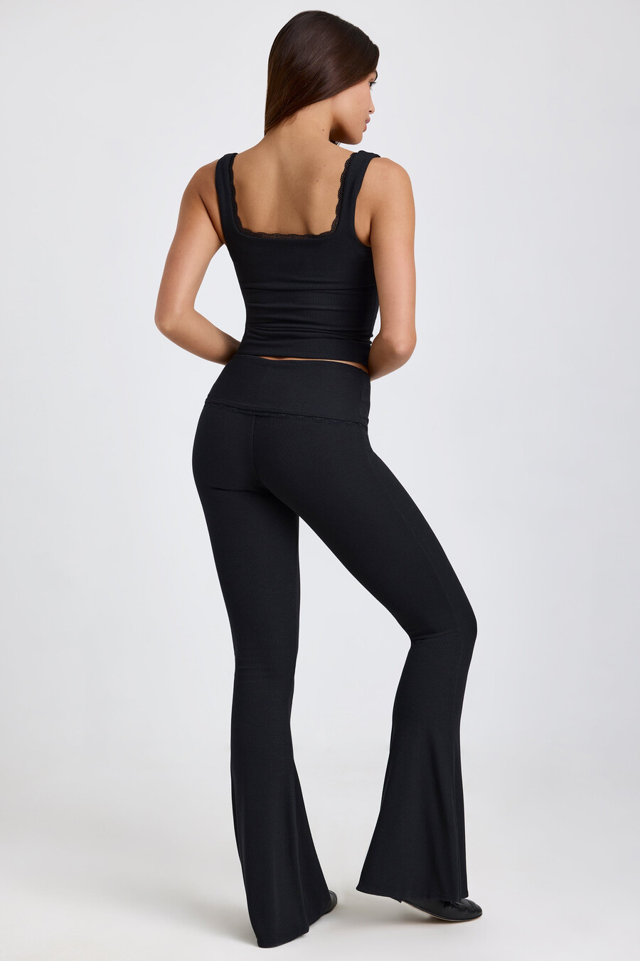 geribbelde modal broek met middelhoge taille en omgeslagen pijpen in zwart