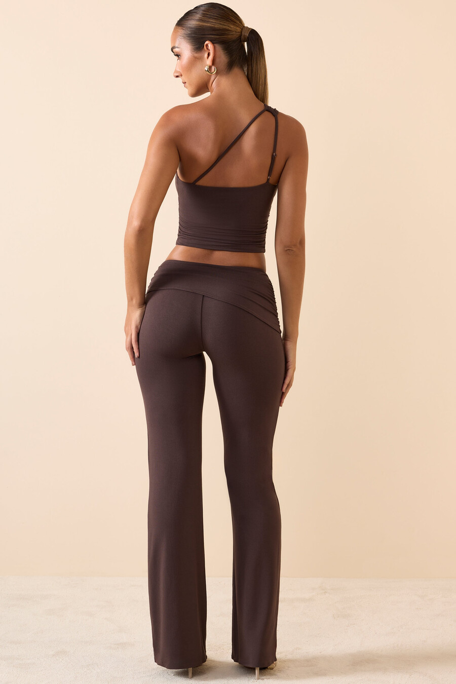middelhoge taille rechte pijpen broek in chocoladebruin