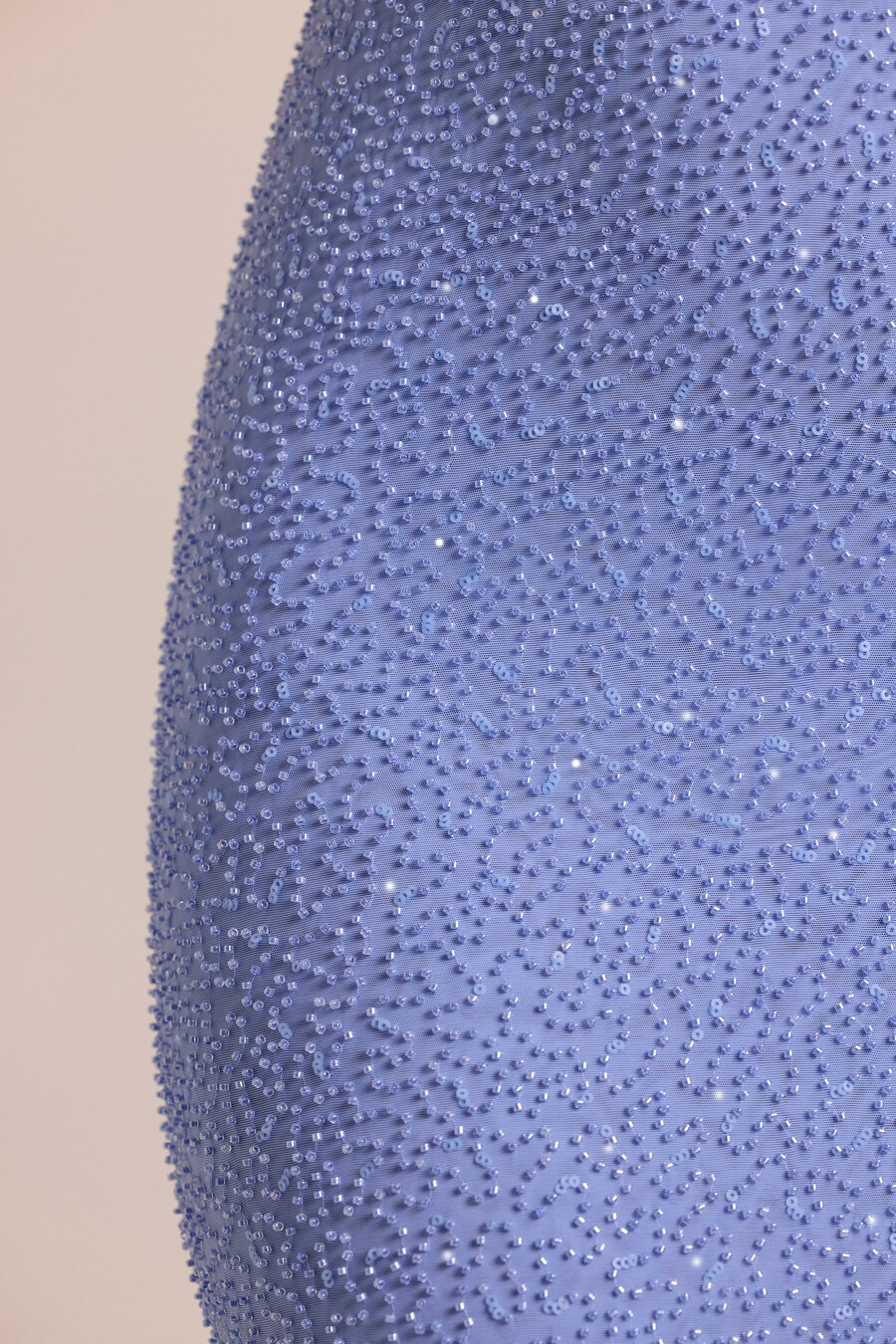 versierde maxi-jurk met watervalhals in poederblauw