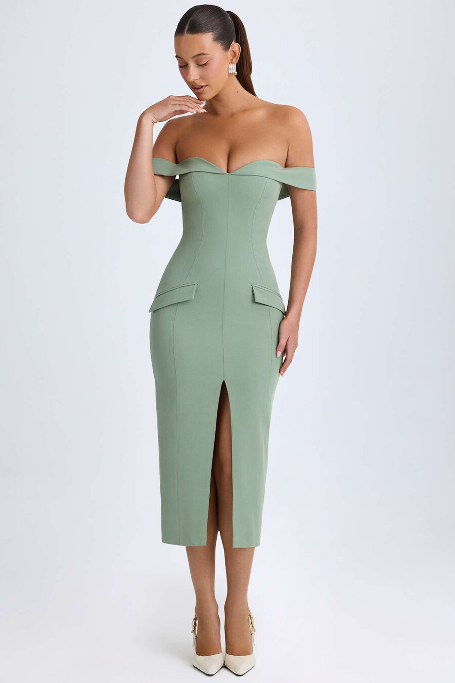 off-shoulder midaxijurk in kaki groen