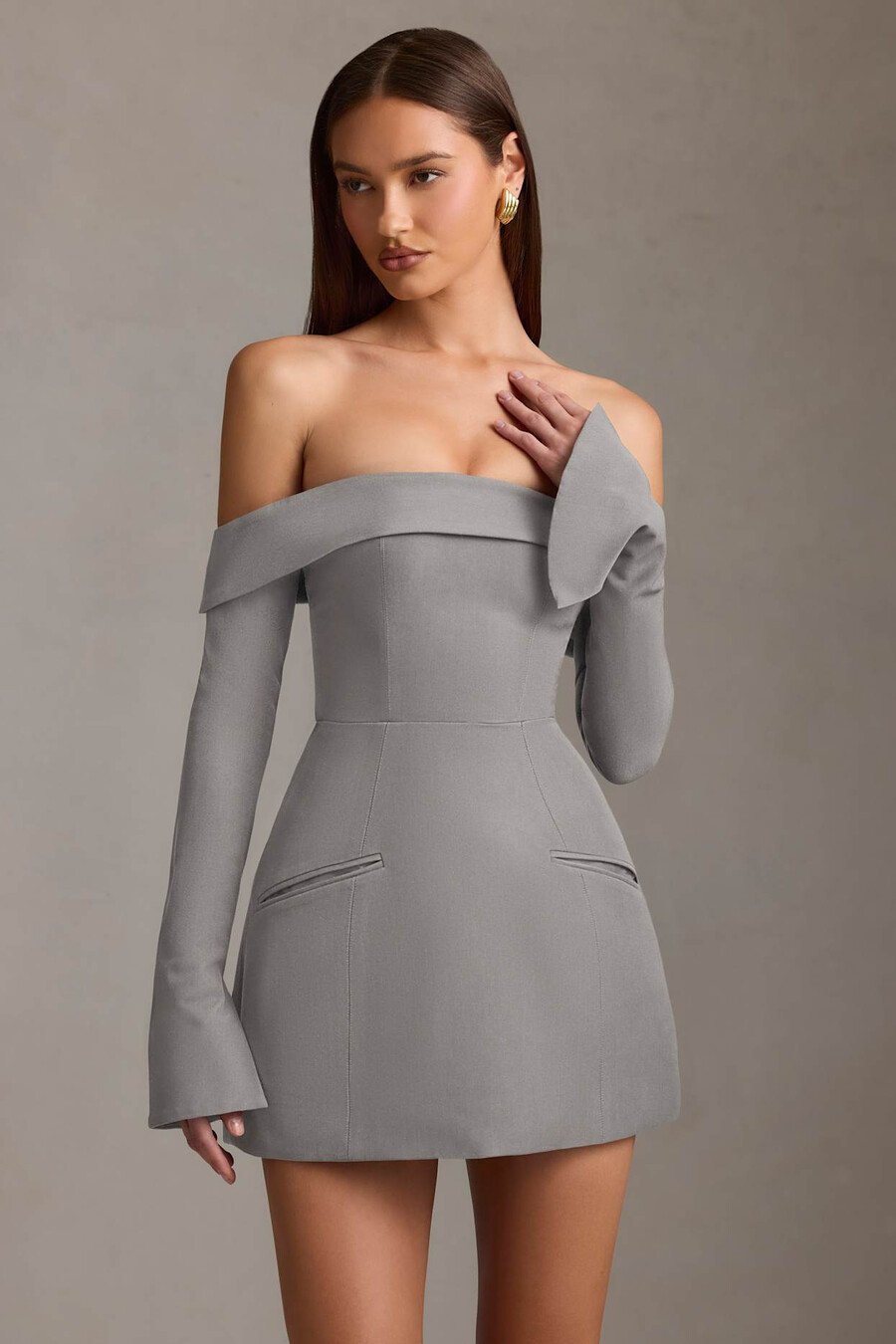 off-shoulder gestructureerde a-lijn mini-jurk in grijs