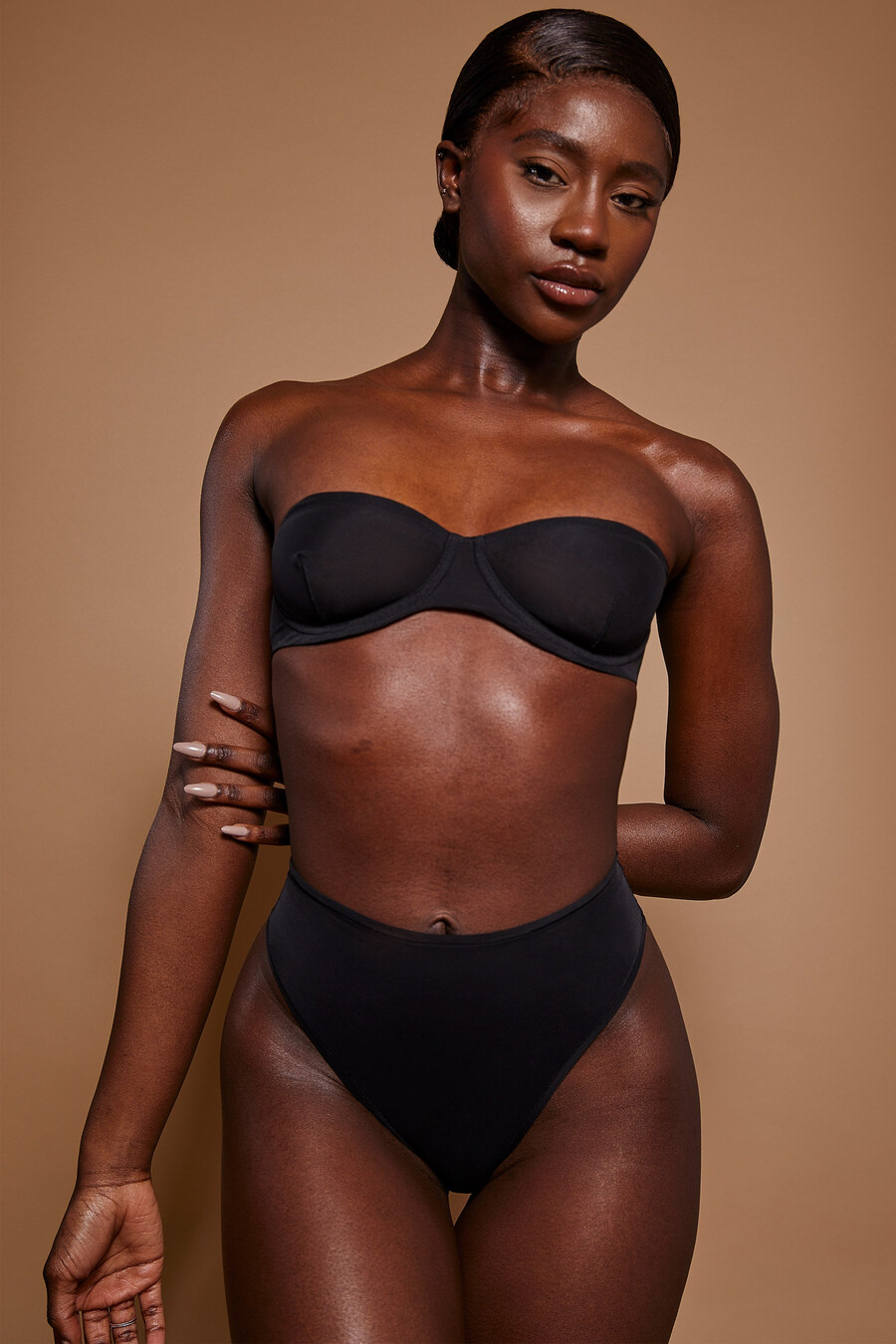 zachte mesh strapless bh in zwart