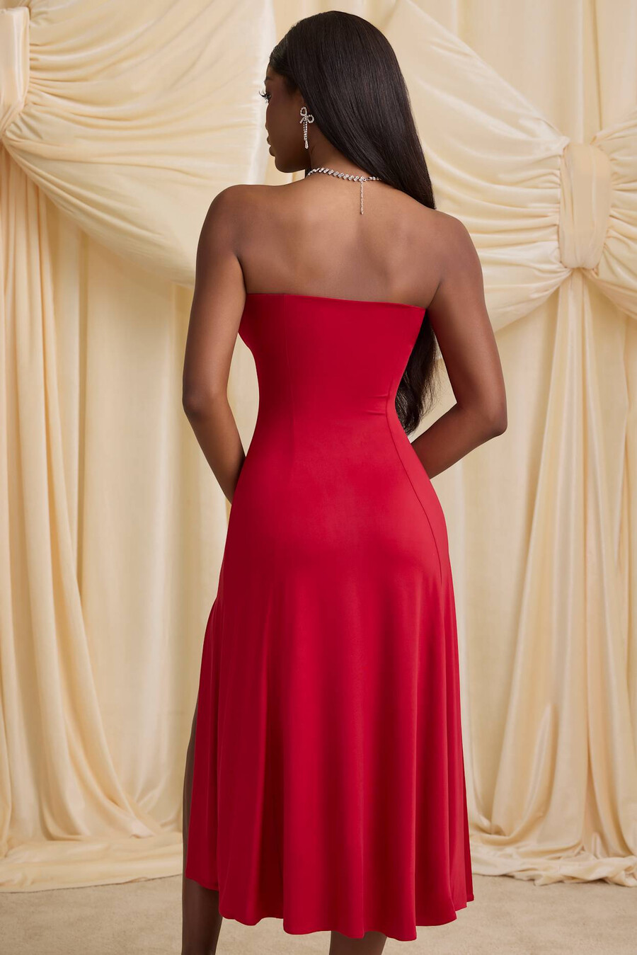 soepele strapless a-lijn midaxijurk van jersey in helder rood.