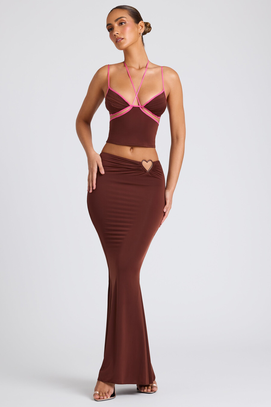 maxi rok met middelhoge taille in chocoladebruin
