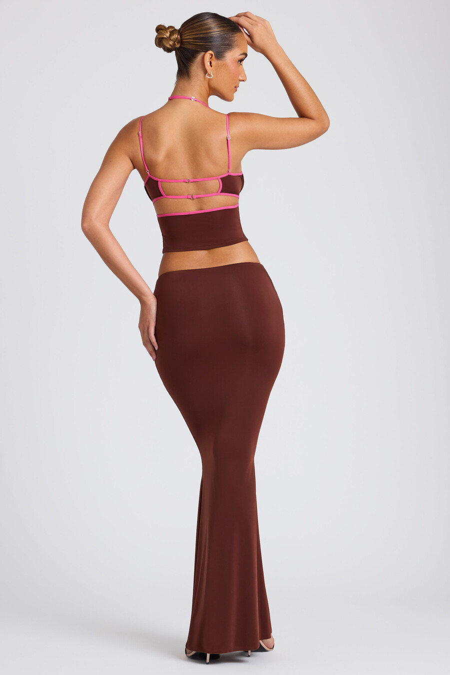 maxi rok met middelhoge taille in chocoladebruin