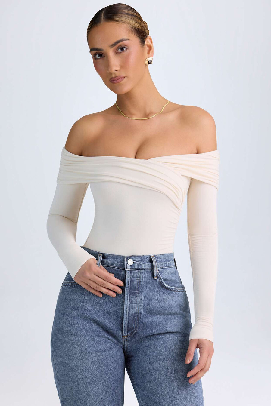 modal off-shoulder geplooide bodysuit in ivoor