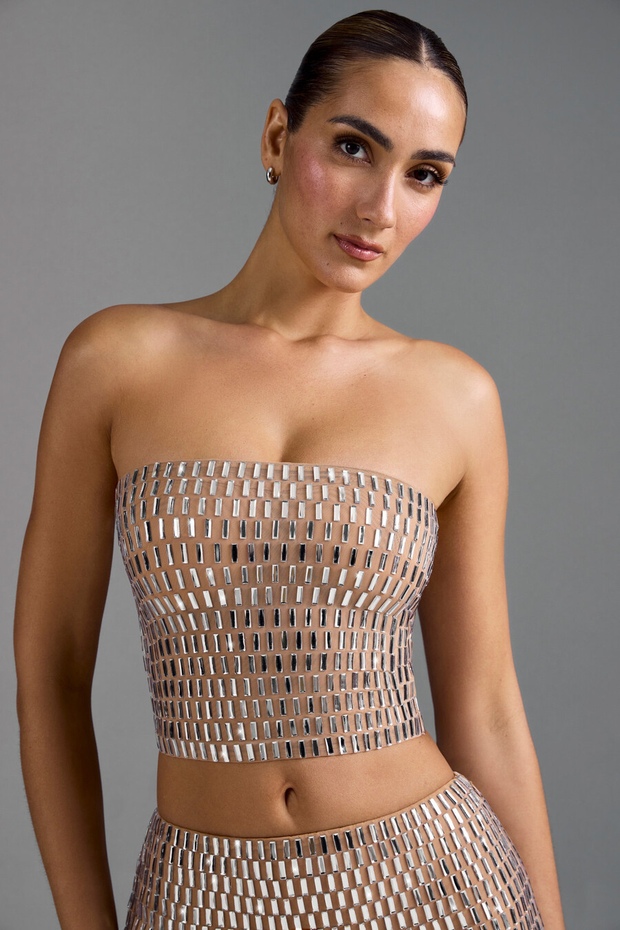 versierde bandeau-top in amandelkleur