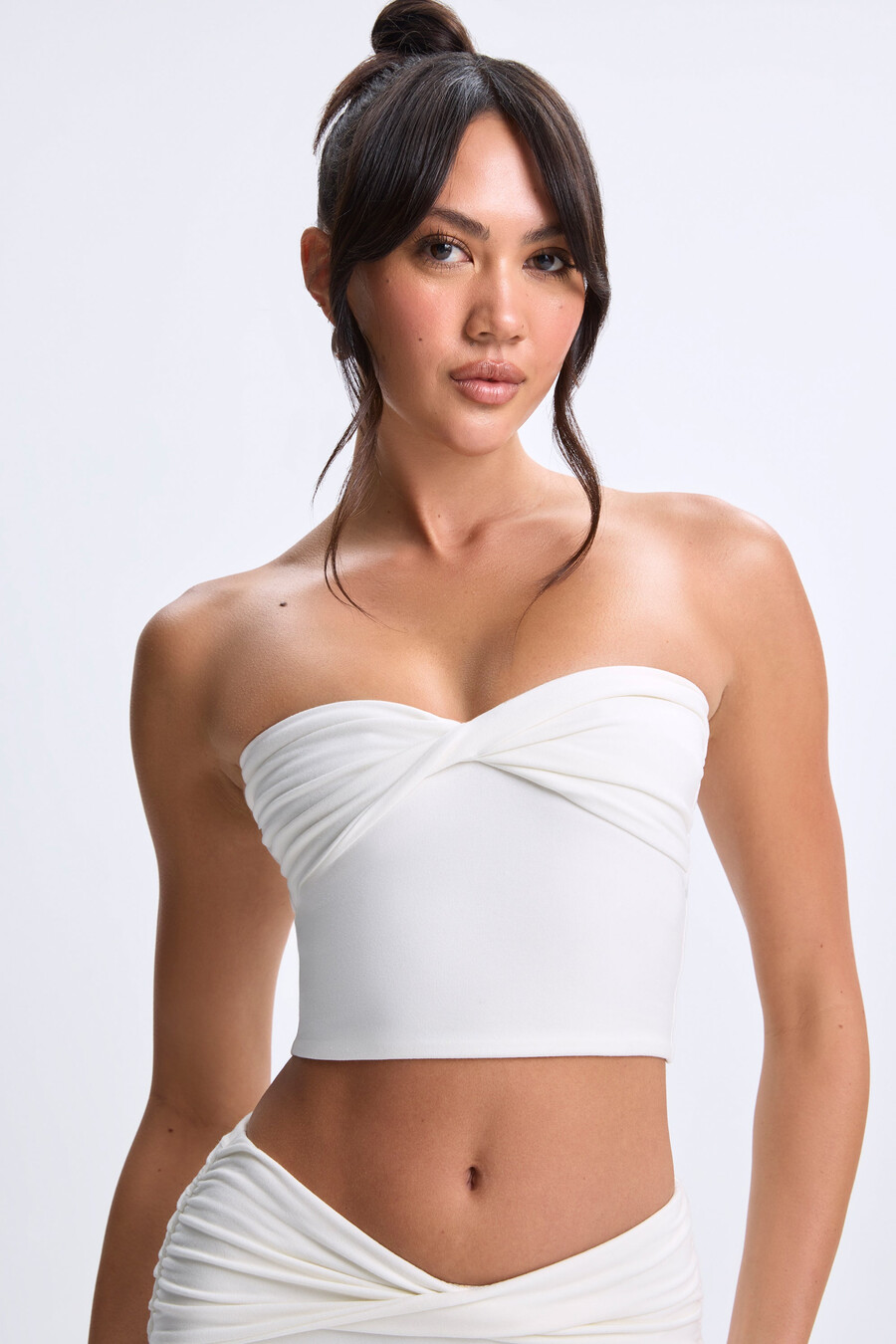 bandeau-top met gedraaide voorkant in wit